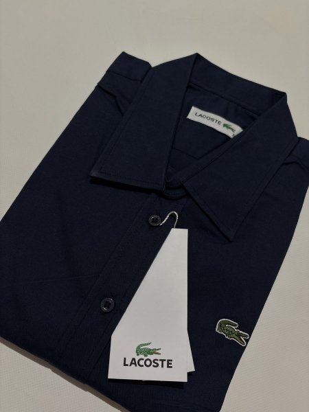 قميص لاكوست باللون الكحلي